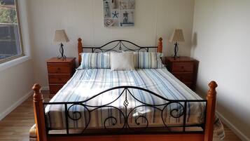 House, 4 Bedrooms | 4 bedrooms, iron/ironing board, cots/infant beds