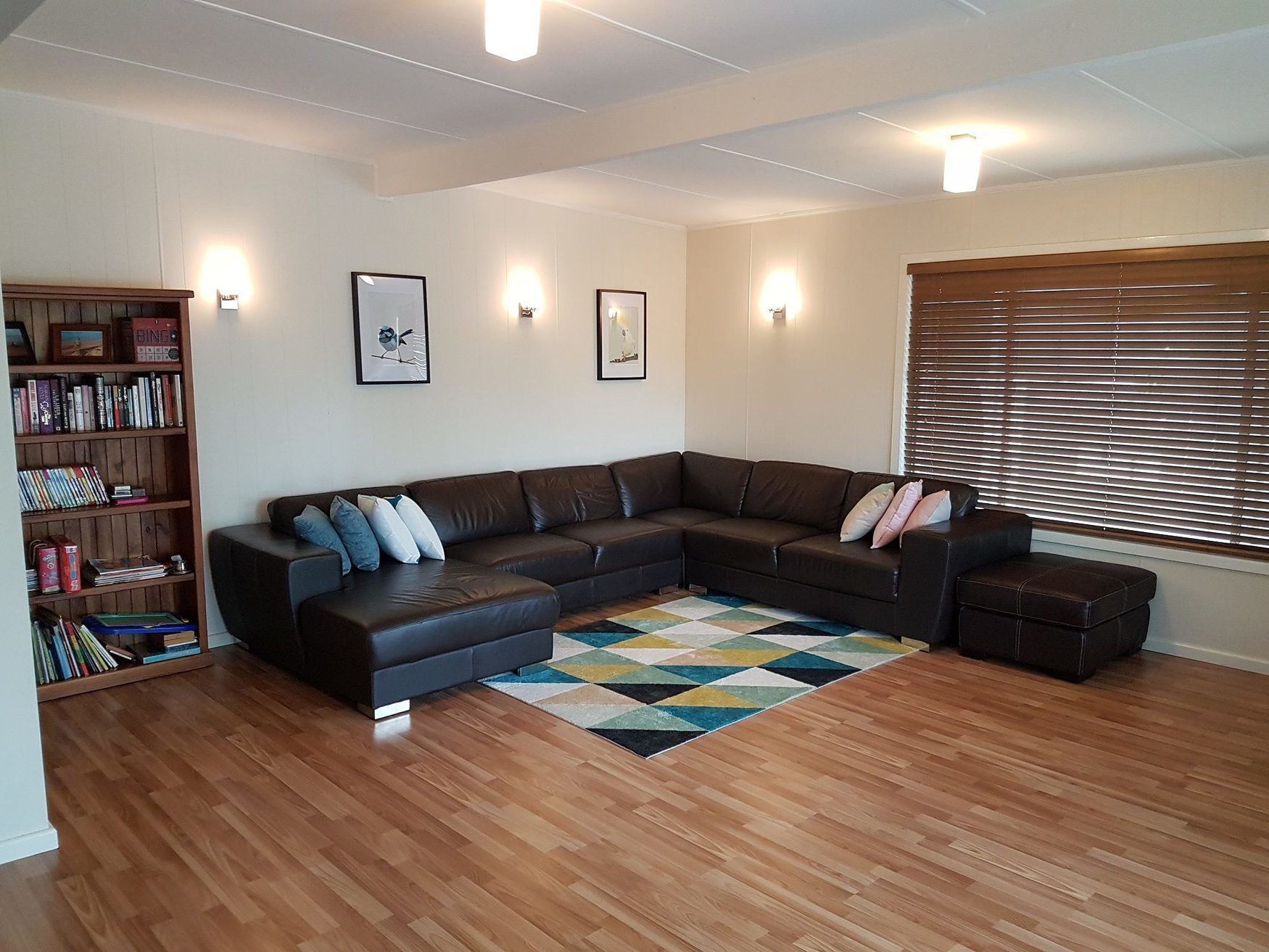 House, 4 Bedrooms | Ruang tamu | TV skrin rata, pemain DVD 