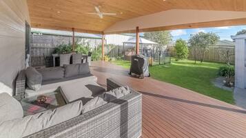 House, 3 Bedrooms (2 Queen, 1 Tri-bunk) | Terrace/patio