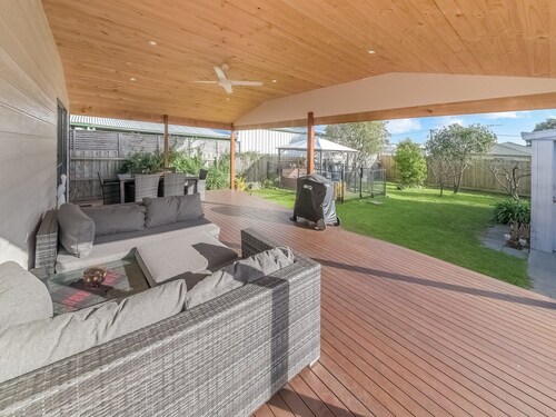 4 Lansell Alfresco in Cowes