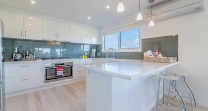 7 Graydens with views in Ventnor