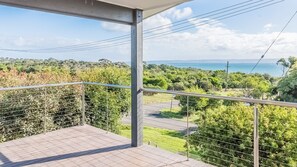 House, 4 Bedrooms | Balcony view