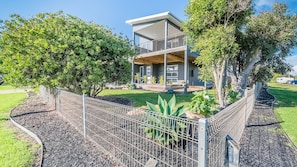 Exterior - 7 Graydens with views in Ventnor (Ventnor)
