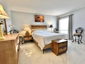 2 slaapkamers, een strijkplank/strijkijzer, internet, beddengoed