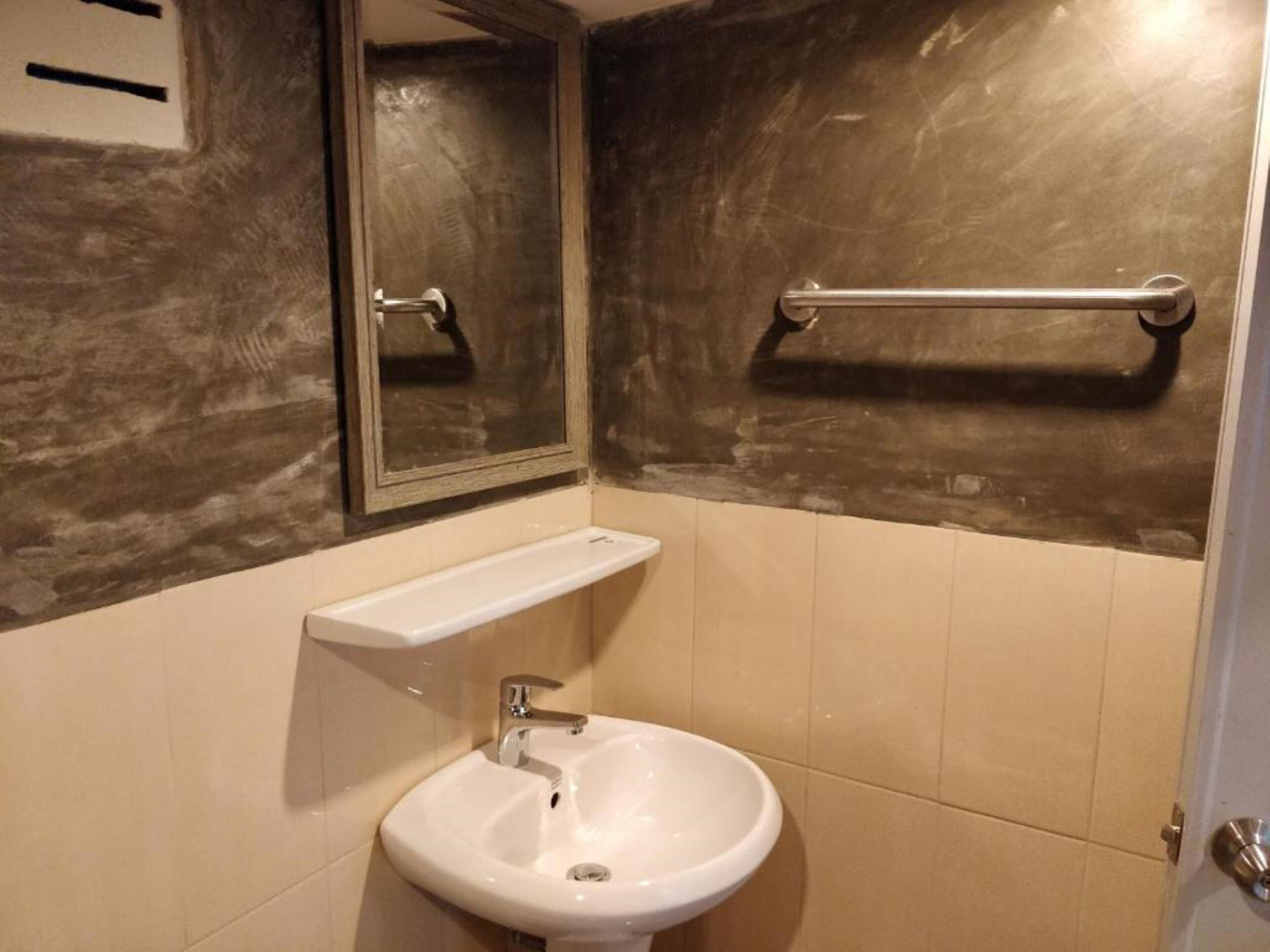 shower, eco-friendly toiletries, towels