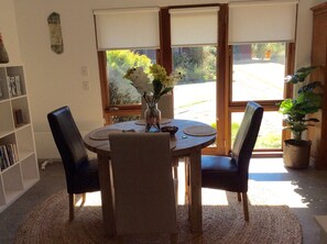 Dining - Studio Rouge in heart of old Bowral only minutes walk to shops and restaurants (Bowral)