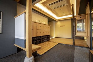 Hallway - Hotel Dogo Yaya (Matsuyama)
