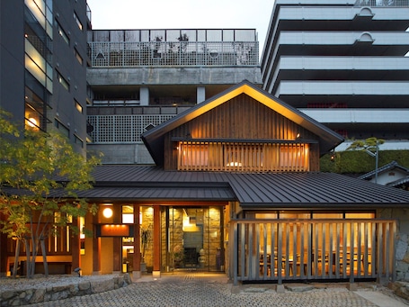 Front of property - evening/night