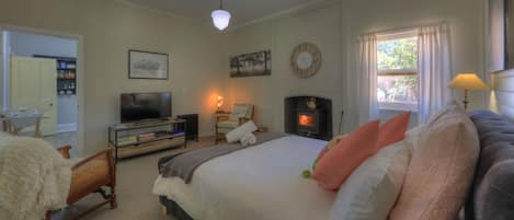 1 chambre, fer et planche Ă repasser, Wi-Fi gratuit, draps fournis