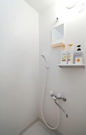 Family Room, Multiple Beds, Non Smoking | Bathroom shower - Guesthouse SAYURI 2 (Osaka)