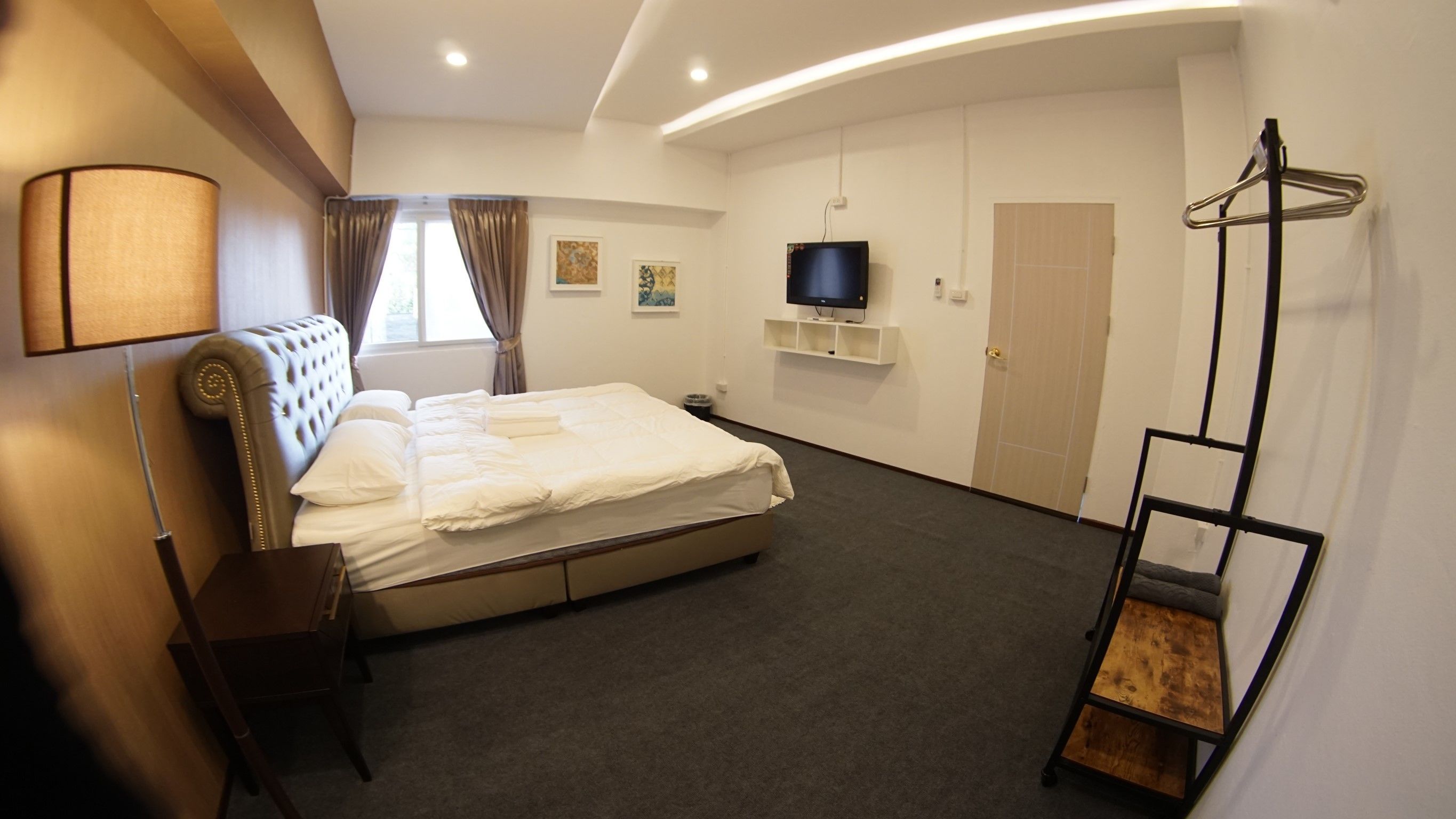 クラシック ヴィラ ベッド (複数台) 禁煙 | 遮光カーテン、可動式ベッド、WiFi (無料)、ベッドシーツ