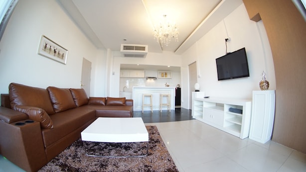 Classic Villa, Multiple Beds, Non Smoking | Living room - La Villa Nimman (Chiang Mai)