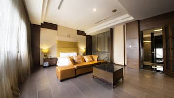 Down duvets, desk, blackout curtains, soundproofing