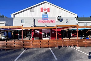 Front of property - Executive Suites (Chapleau)