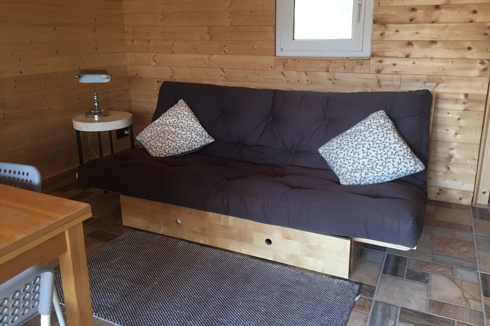 Casita newly built log cabin