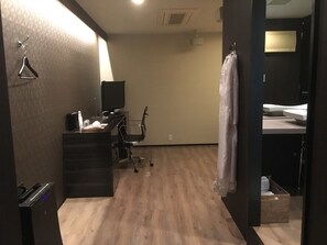 NL1 Executive Queen Room, Non Smoking | Free WiFi - N hotel (Chiba)