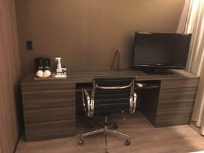 NL4 Superior Queen Room, Non Smoking | Television - N hotel (Chiba)