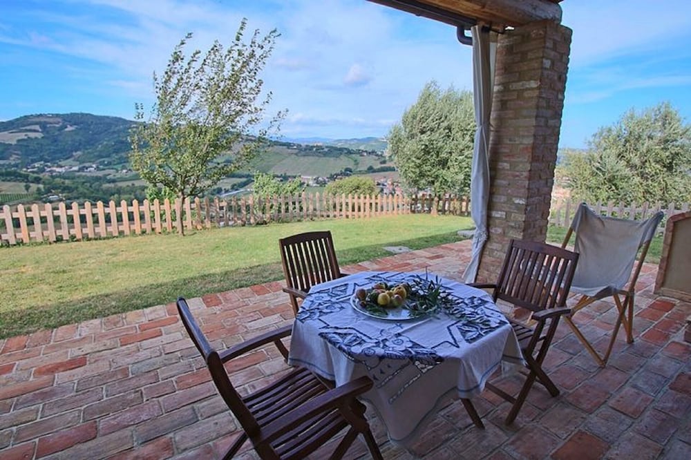 Special OFFER! Delicious retreat in amazing summer country w / pool near Urbino
