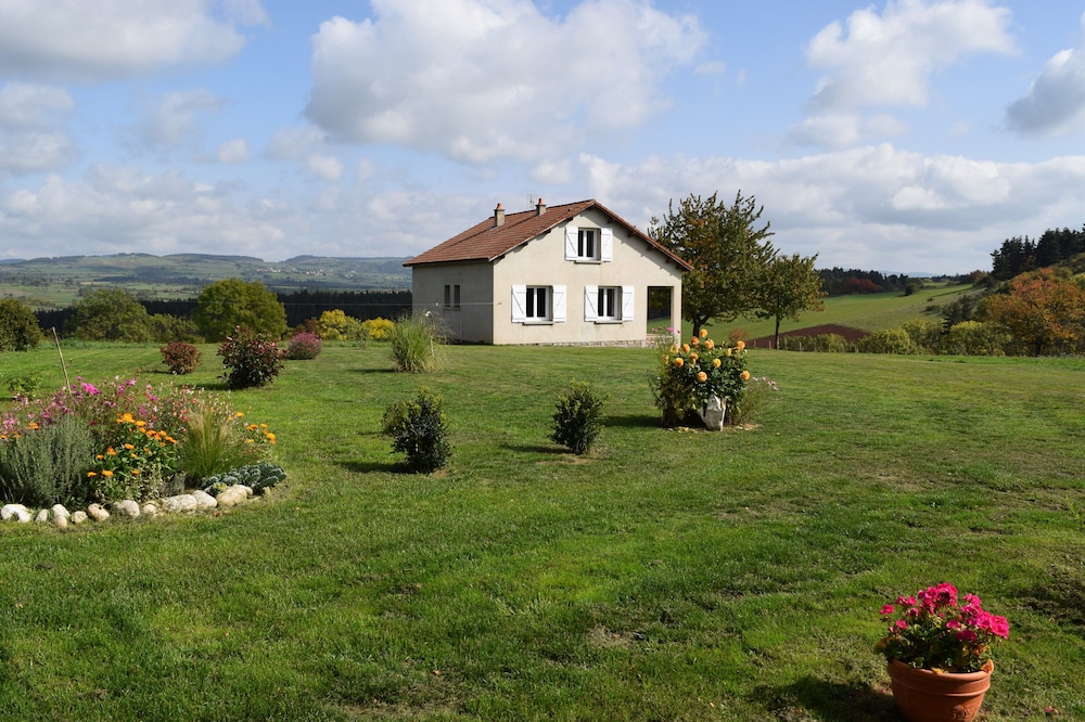 independent house in lozère for 2 to 8 people