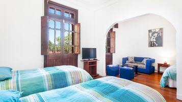 Basic Single Room, 1 Single Bed | In-room safe, iron/ironing board, free WiFi, bed sheets
