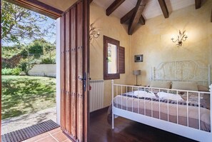 7 chambres, lit parapluie, Wi-Fi, draps fournis