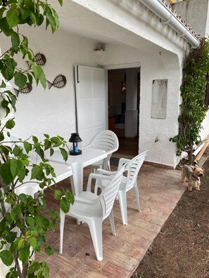 Outdoor dining - Ap245 (Olhos de Água)
