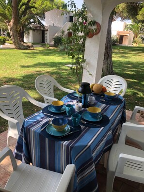 Outdoor dining - Ap245 (Olhos de Água)