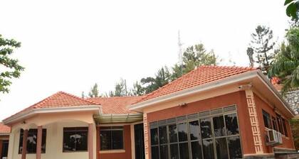 Georgina Gardens Hotel