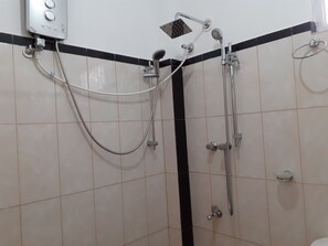Standard Double Room, 1 Queen Bed, Non Smoking, Garden View | Bathroom | Shower, rainfall showerhead, hair dryer, slippers