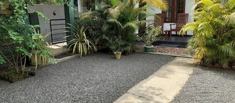 Golden Pearl Safari Villa