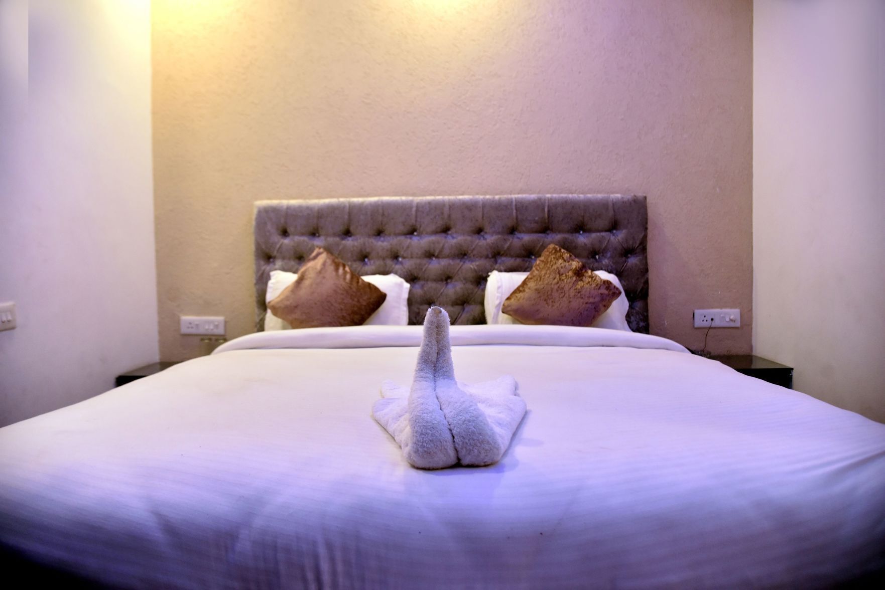 Rollaway beds, free WiFi
