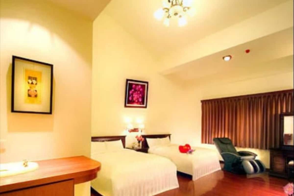 Kamar Quadruple | Selimut bulu angsa dan didekorasi berbeda-beda