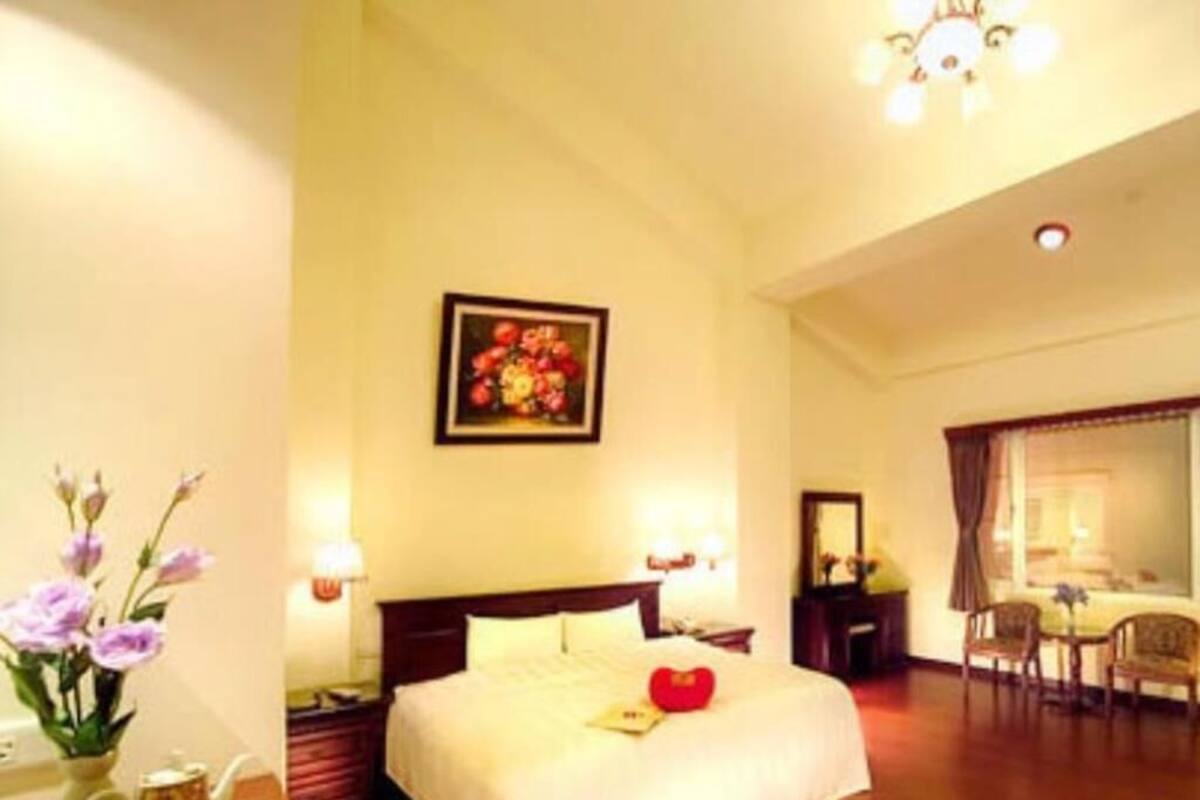 Down comforters, individually decorated, individually furnished