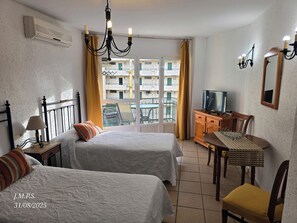 1 Schlafzimmer, Bügeleisen/Bügelbrett, Reisekinderbett, kostenloses WLAN
