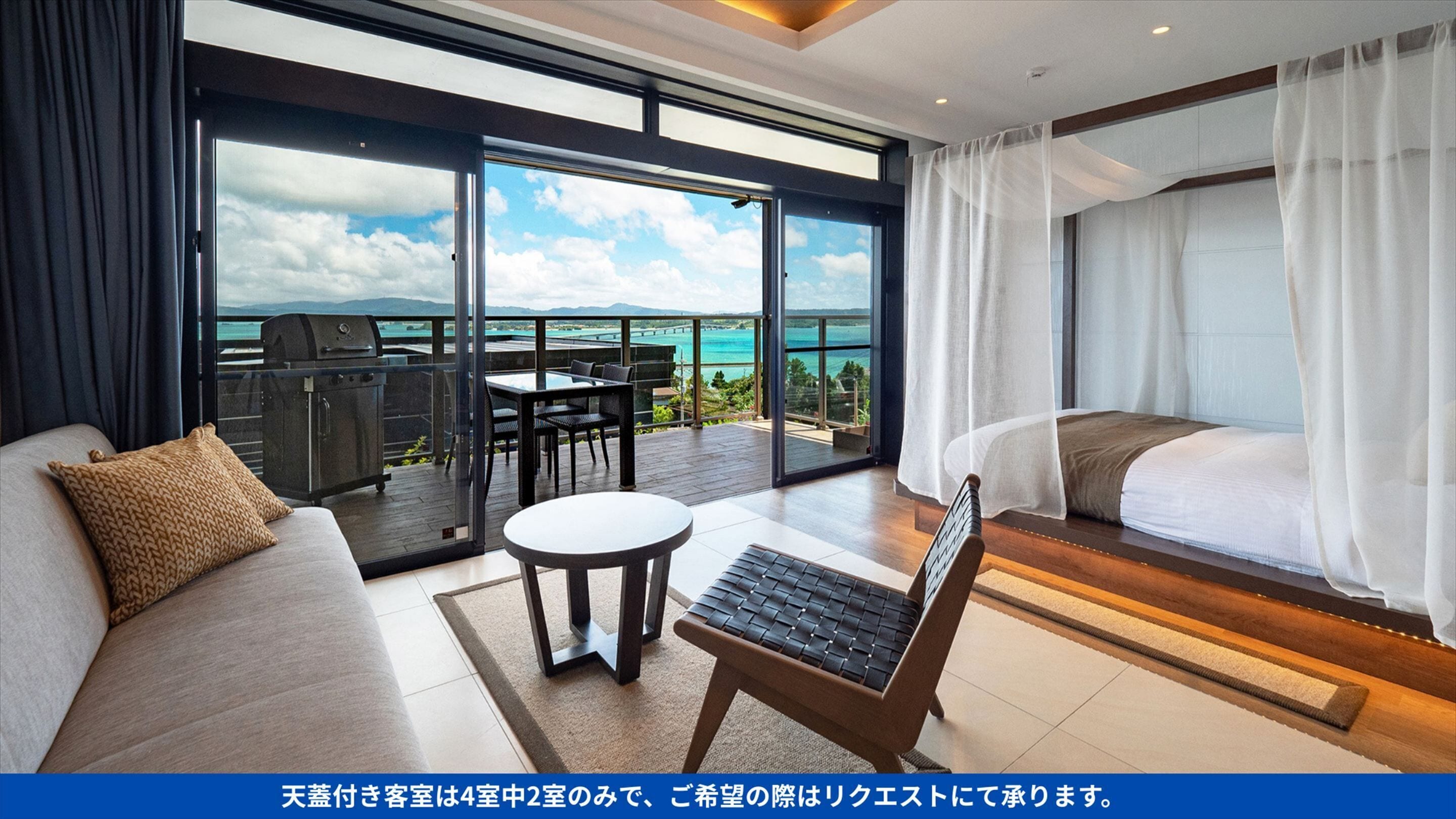 Daunenbettdecken, Minibar, Zimmersafe, individuell dekoriert