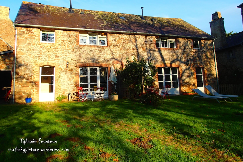 Stay late summer. Charming, cozy eco-gîte. Edge of Rance.