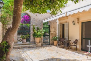 Exterior detail - Durrells iconic srteet, stunning home with garden next to New Fortress Corfu   (Kerkira)