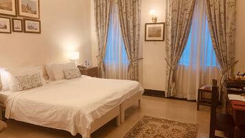 Minibar, individually furnished, desk, free WiFi
