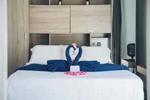 Family Apartment, 2 Bedrooms, Kitchenette, City View | In-room safe, individually furnished, laptop workspace, blackout drapes - Lindsey Hôtel (Saint-Pierre)