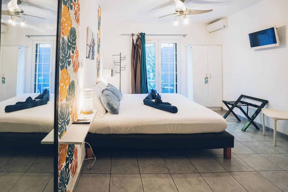 comfort double room, balcony | 1 bedroom, in-room safe, individually furnished, laptop workspace