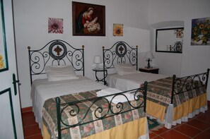 2 dormitorios, tabla de planchar con plancha, wifi y ropa de cama