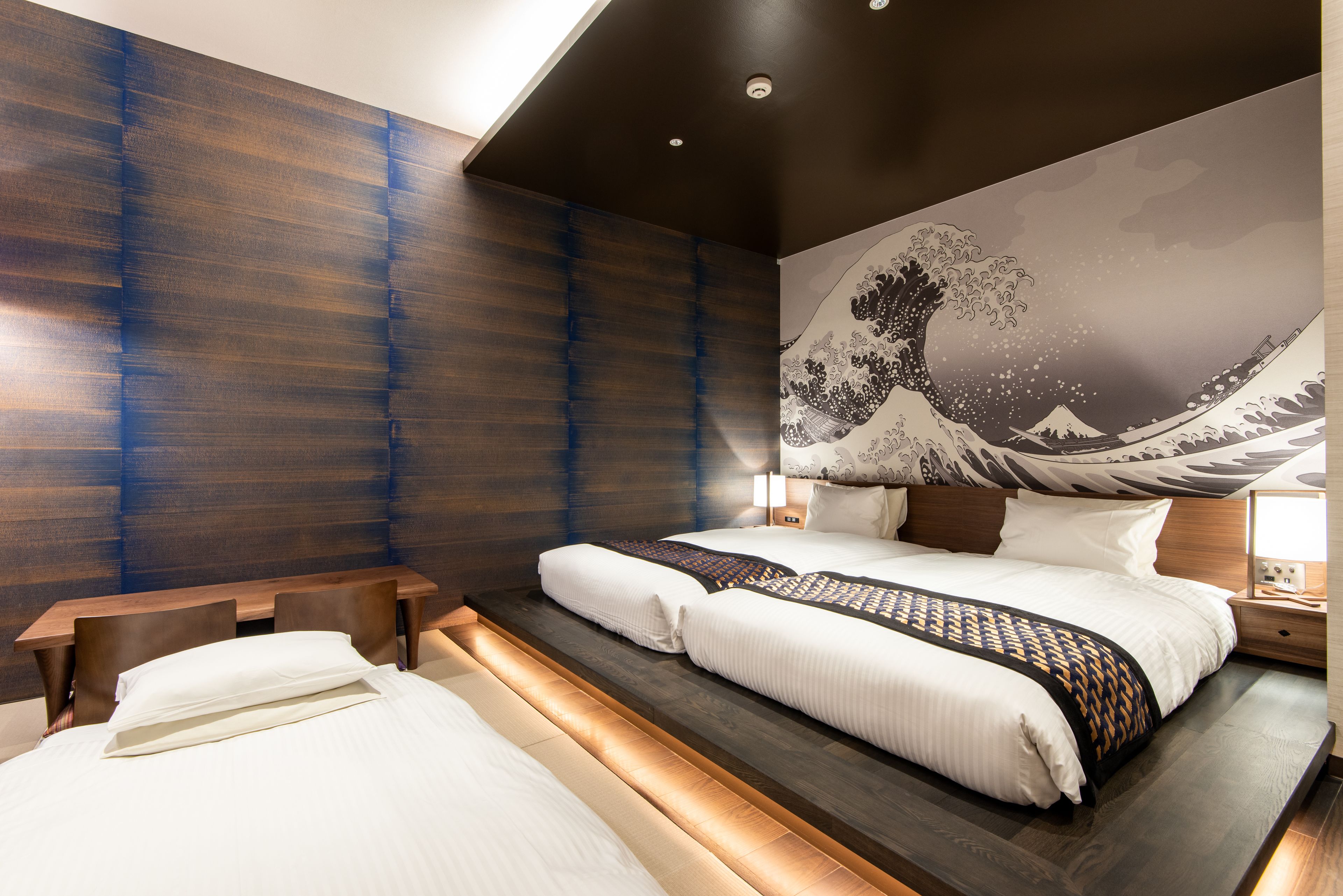 [non-smoking] deluxe twin | in-room safe, desk, laptop workspace, blackout curtains