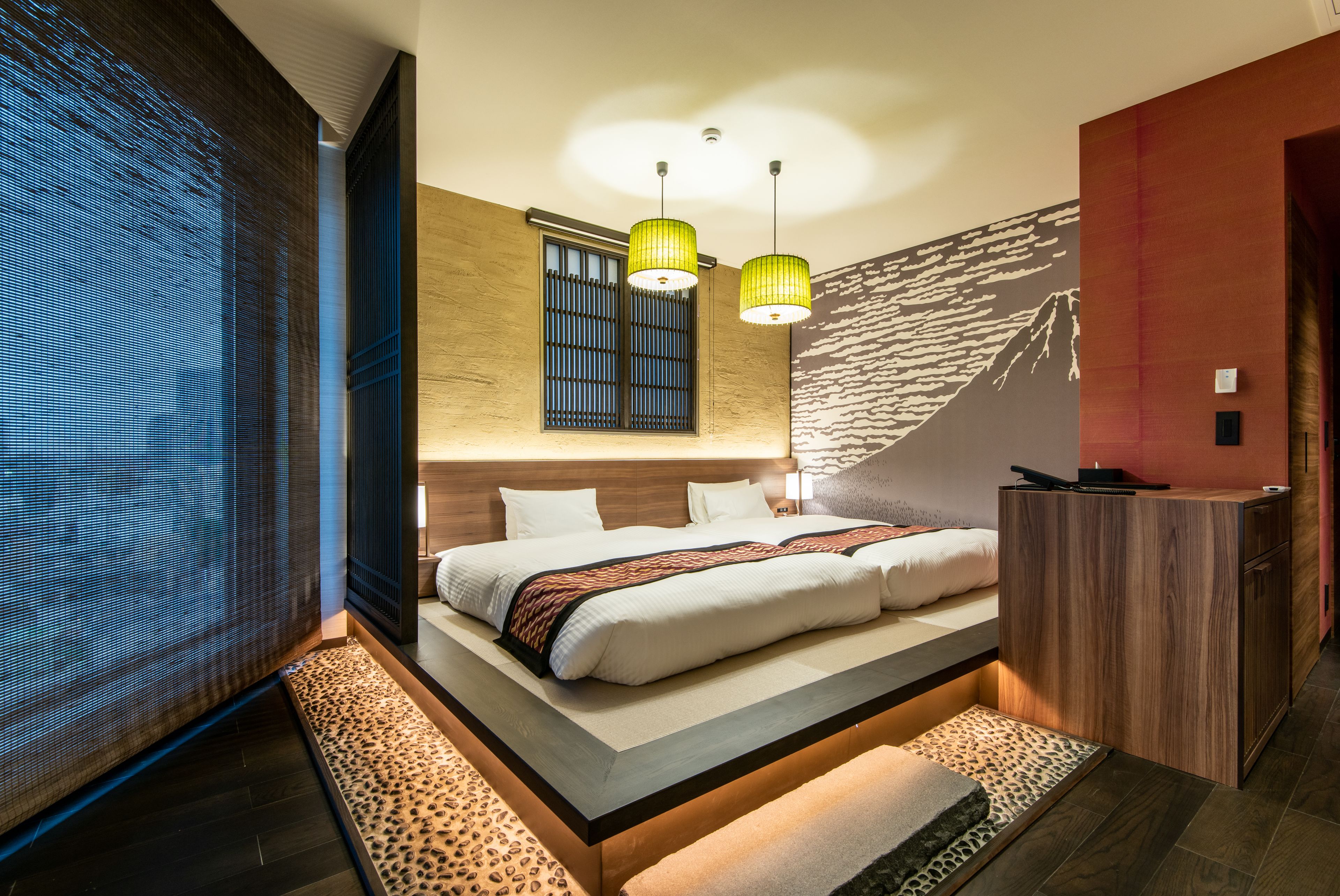 [non-smoking] luxury twin | in-room safe, desk, laptop workspace, blackout curtains