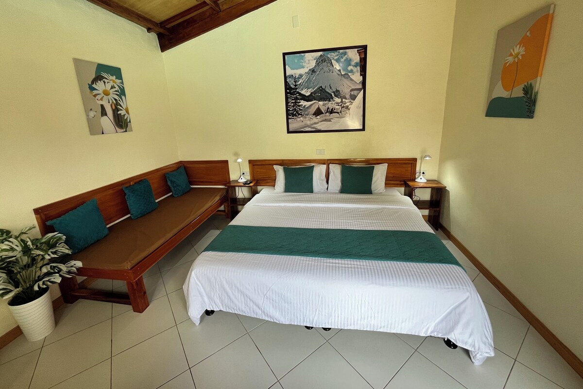 Bungalow Pool View | In-room safe, desk, laptop workspace, soundproofing