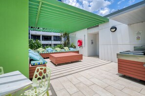 Deluxe Apartment, 2 Bedrooms | Terrace/patio