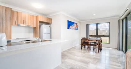 Convenient 3 Bedroom House with Parking