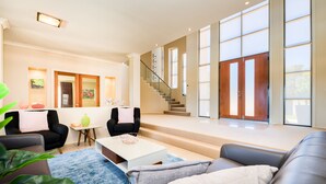 Deluxe huis, 4 slaapkamers | Woonkamer