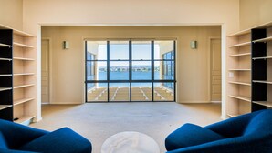 Deluxe huis, 4 slaapkamers | Woonkamer