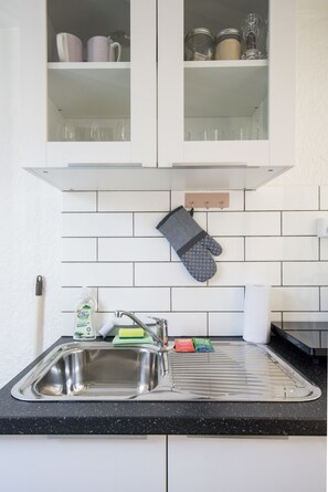 Deluxe-Apartment, 1 Schlafzimmer | Eigene Küche | Kühlschrank, Mikrowelle, Ofen, Herdplatte