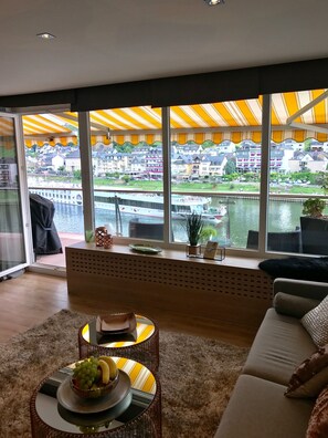 Penthouse Apartment 2, Balcony